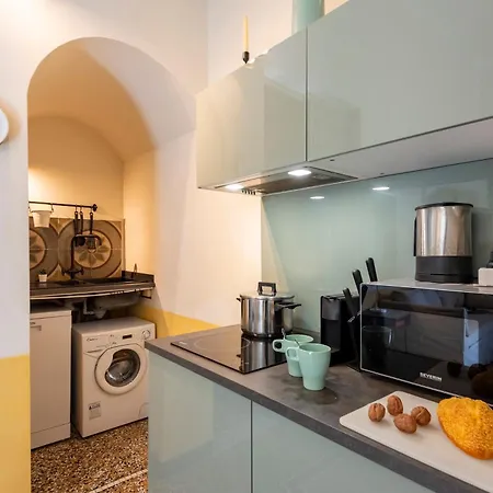 Apartment Precious Historic Center - Happy