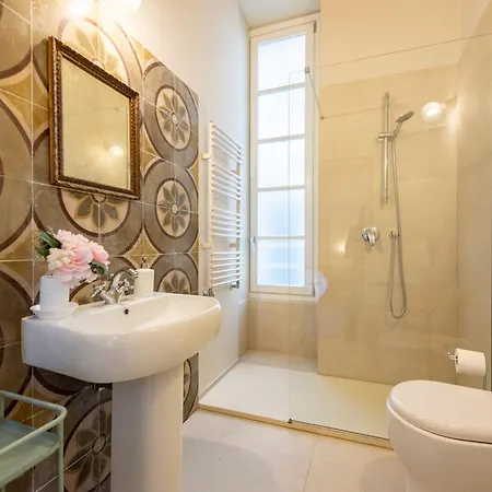 Precious Historic Center - Happy * Genua