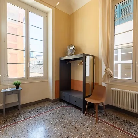 Precious Historic Center - Happy *