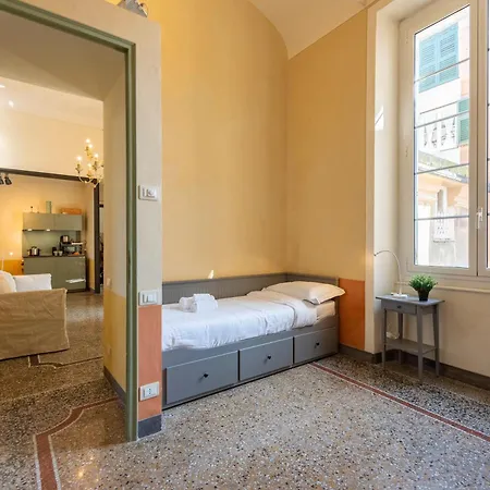 Apartment Precious Historic Center - Happy Genua
