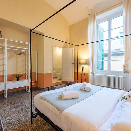 Precious Historic Center - Happy *