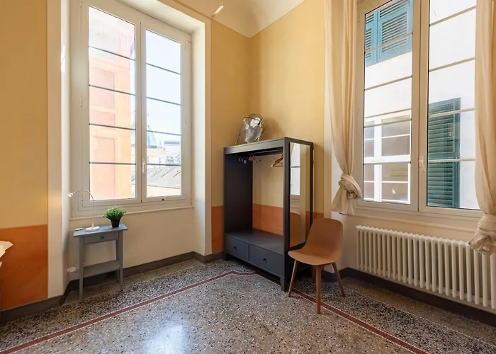 Precious Historic Center - Happy *